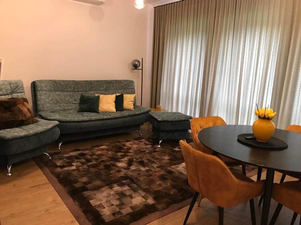 Apartamentai Muzika Silute Luaran gambar